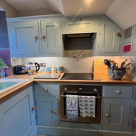 Quirky Highland Cottage With Stunning Views Fearn Lodge المظهر الخارجي الصورة