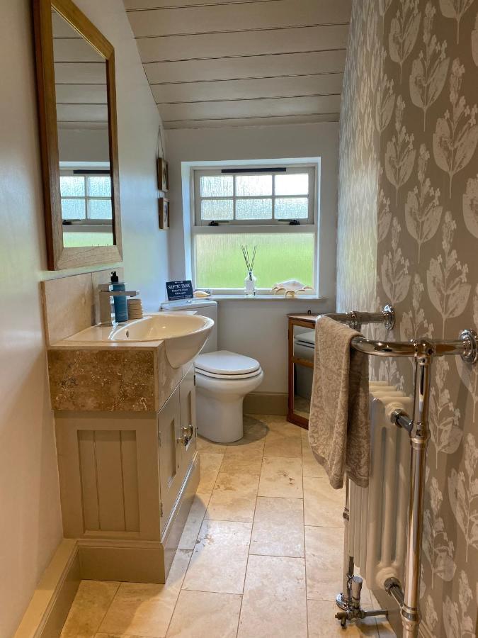 Quirky Highland Cottage With Stunning Views Fearn Lodge المظهر الخارجي الصورة