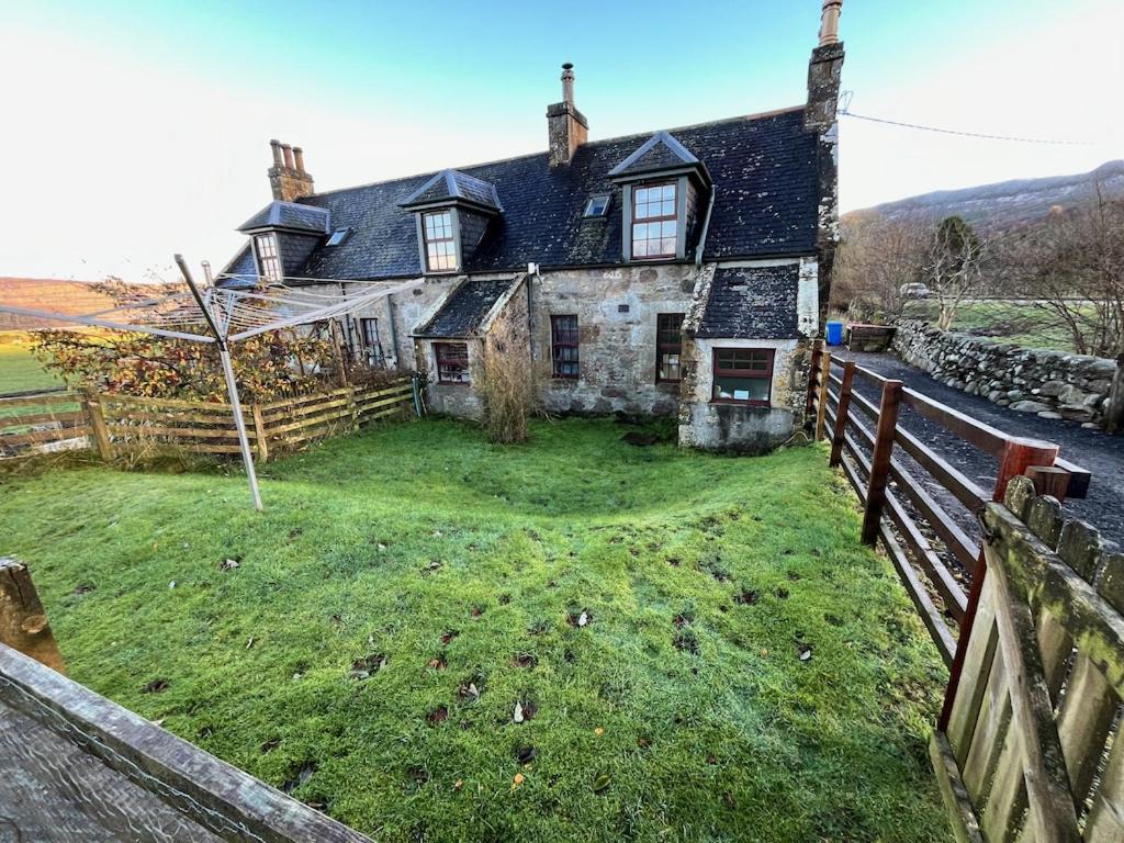 Quirky Highland Cottage With Stunning Views Fearn Lodge المظهر الخارجي الصورة
